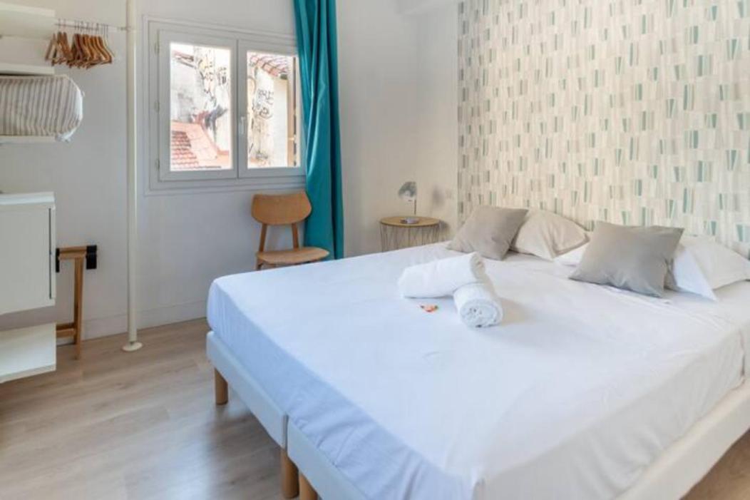 Magnifique Appartement De Charme Avec Vue Sur Le Palais Des Papes A Avignon Wifi Gratuit Eksteriør bilde