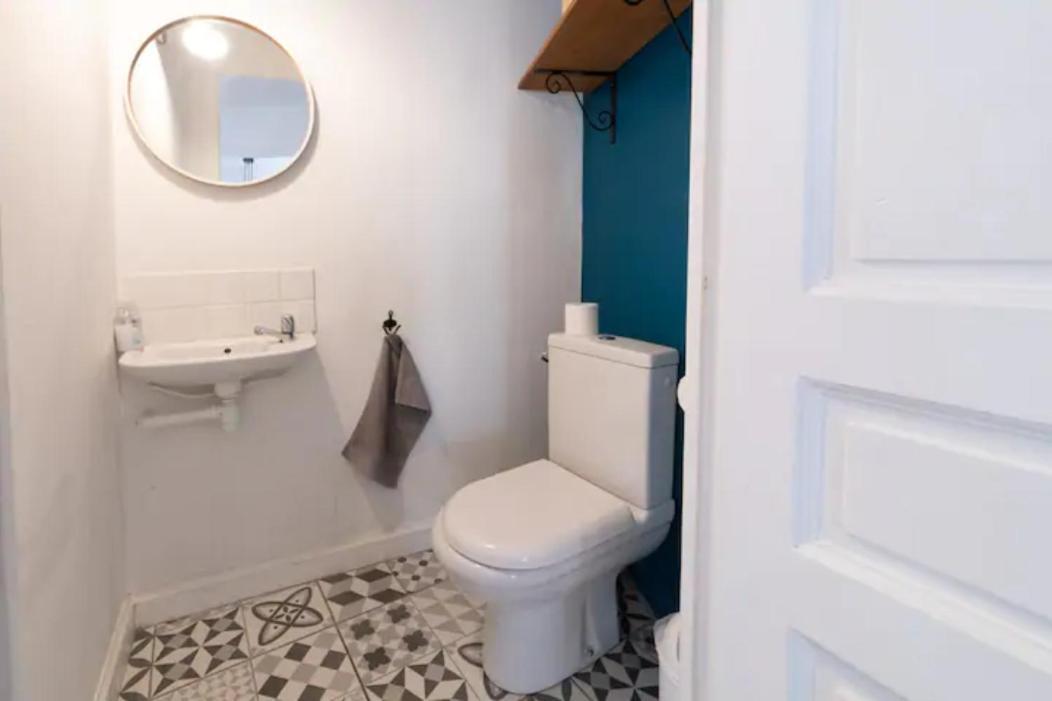 Magnifique Appartement De Charme Avec Vue Sur Le Palais Des Papes A Avignon Wifi Gratuit Eksteriør bilde
